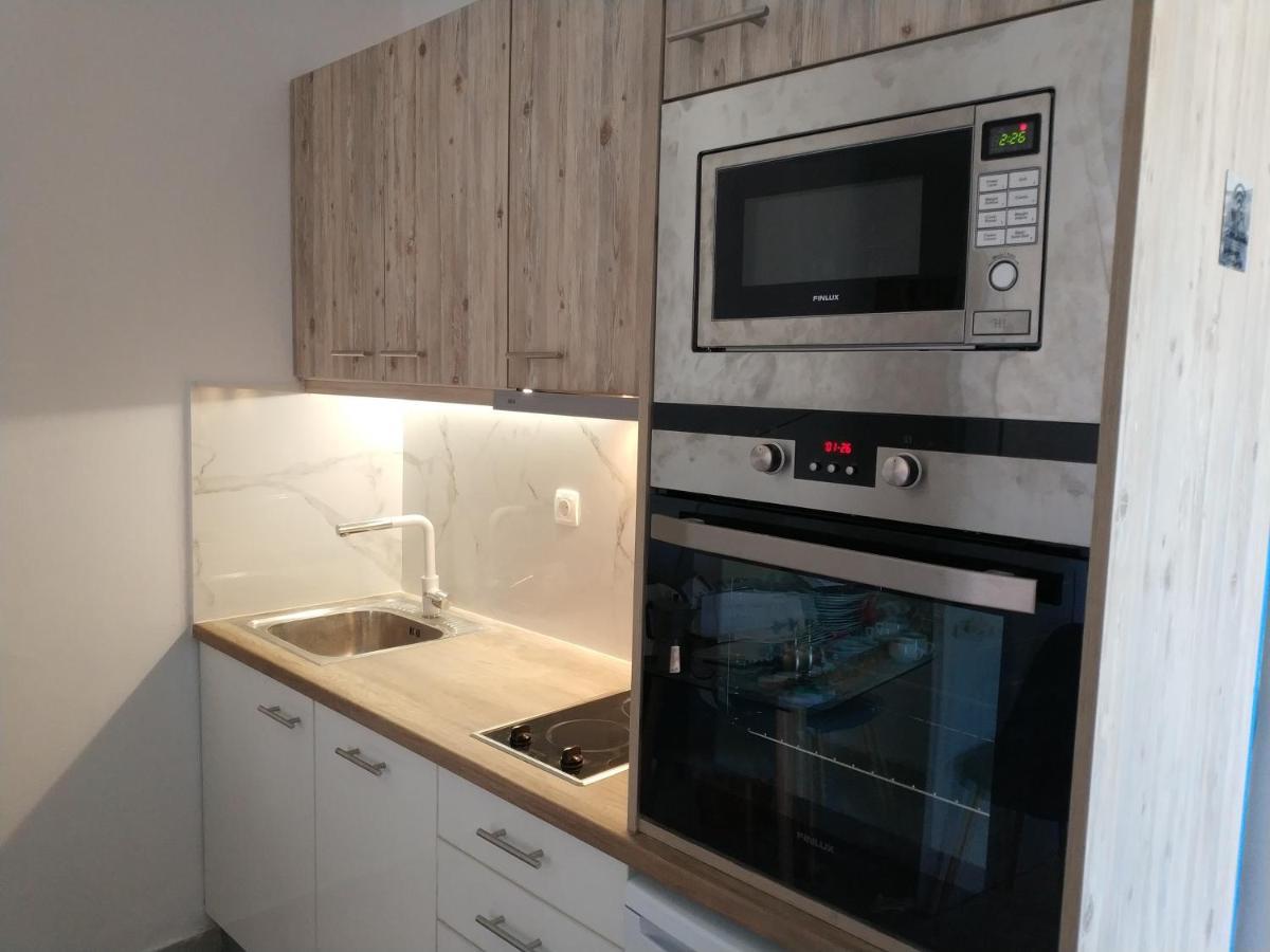 Nikos Apartments Agia Marina  Номер фото