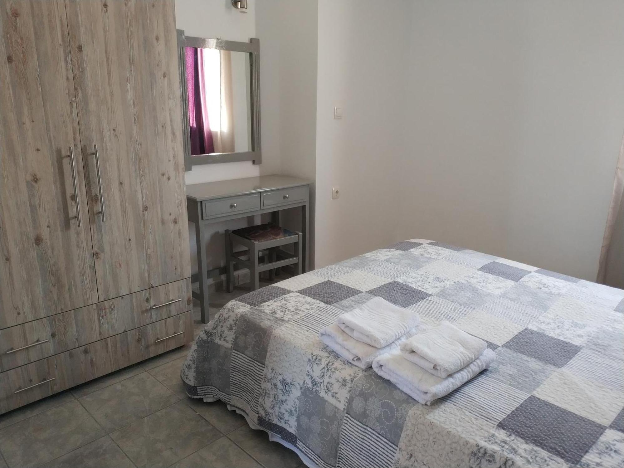 Nikos Apartments Agia Marina  Номер фото