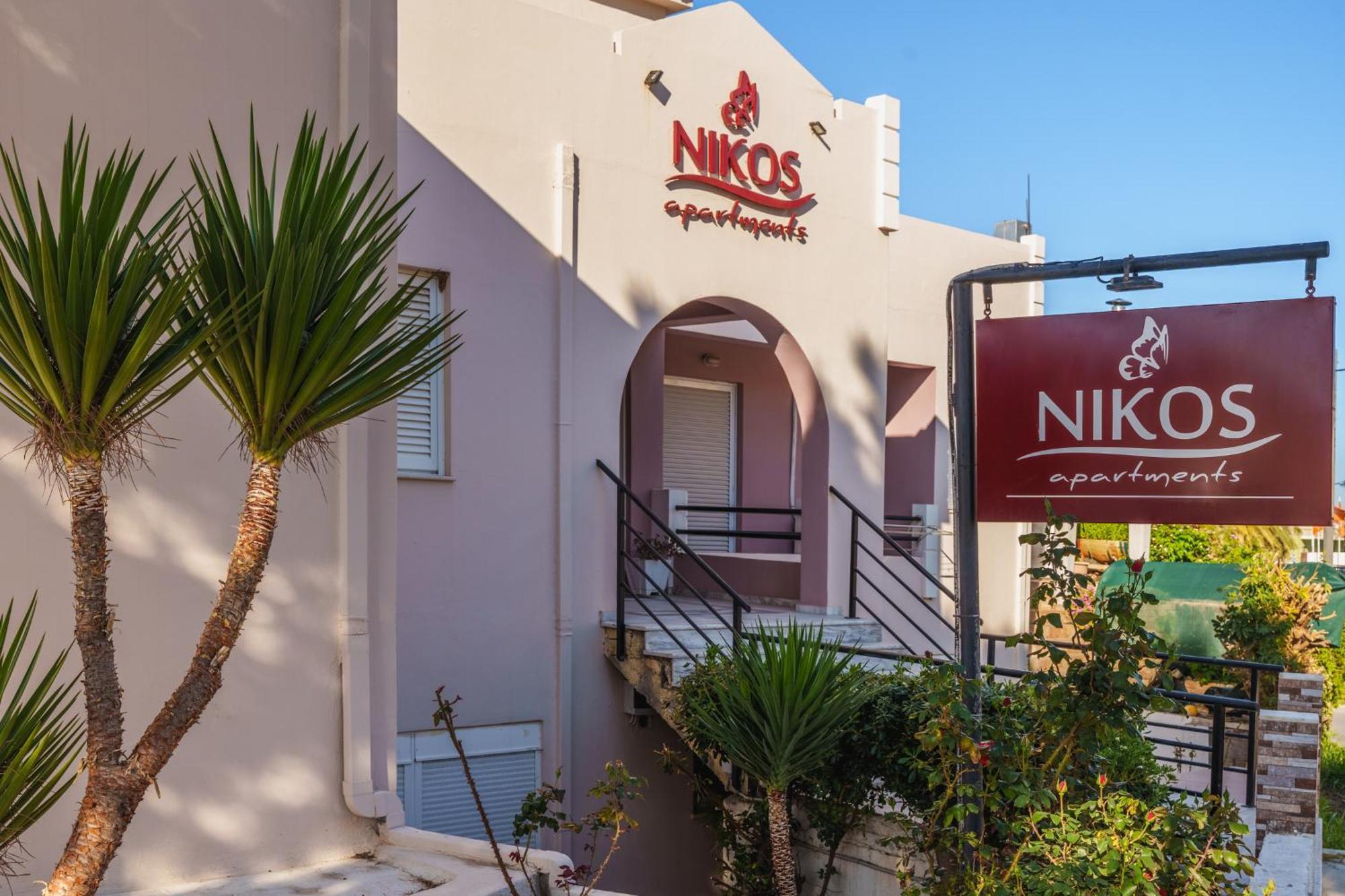 Nikos Apartments Agia Marina  Екстер'єр фото