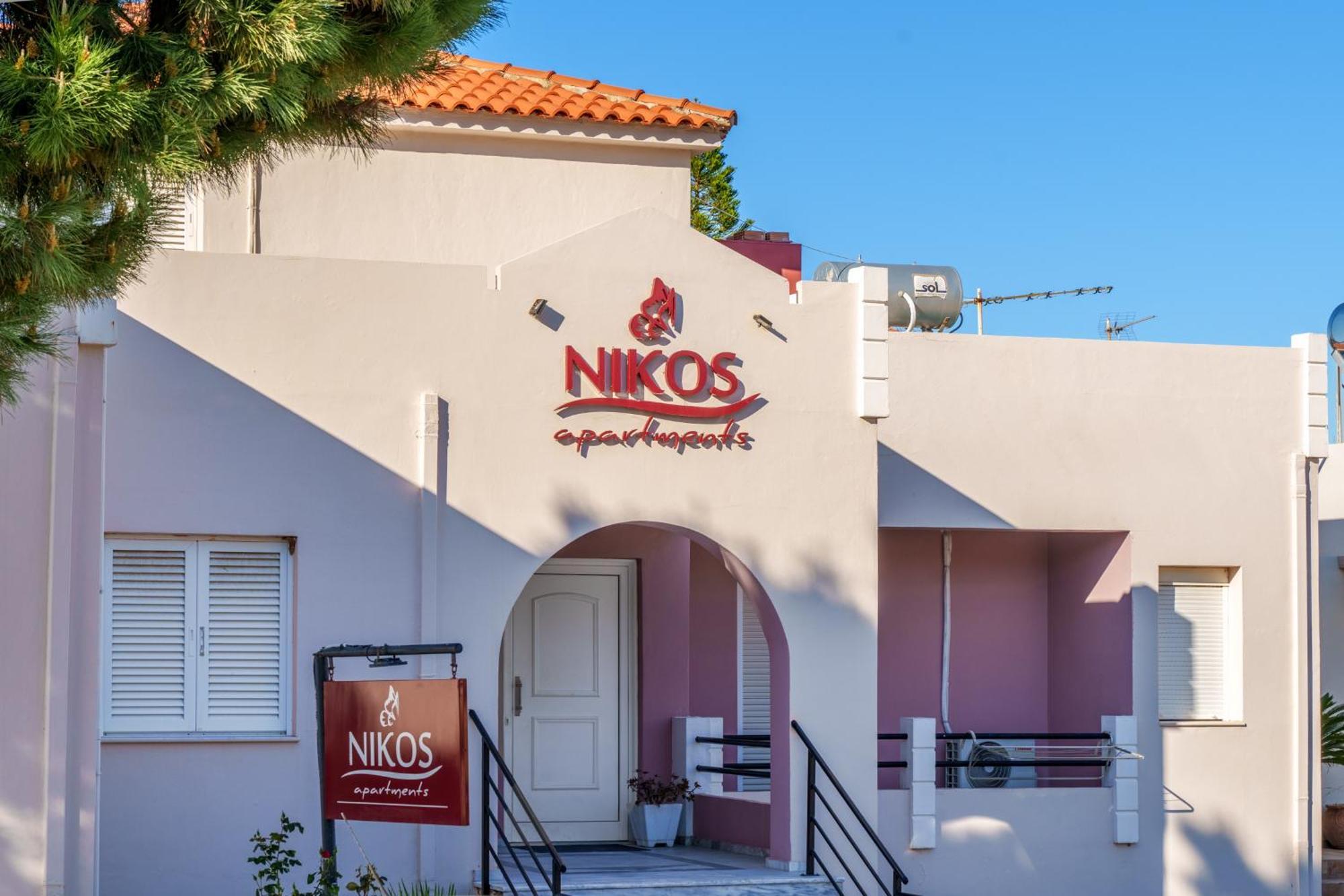 Nikos Apartments Agia Marina  Екстер'єр фото