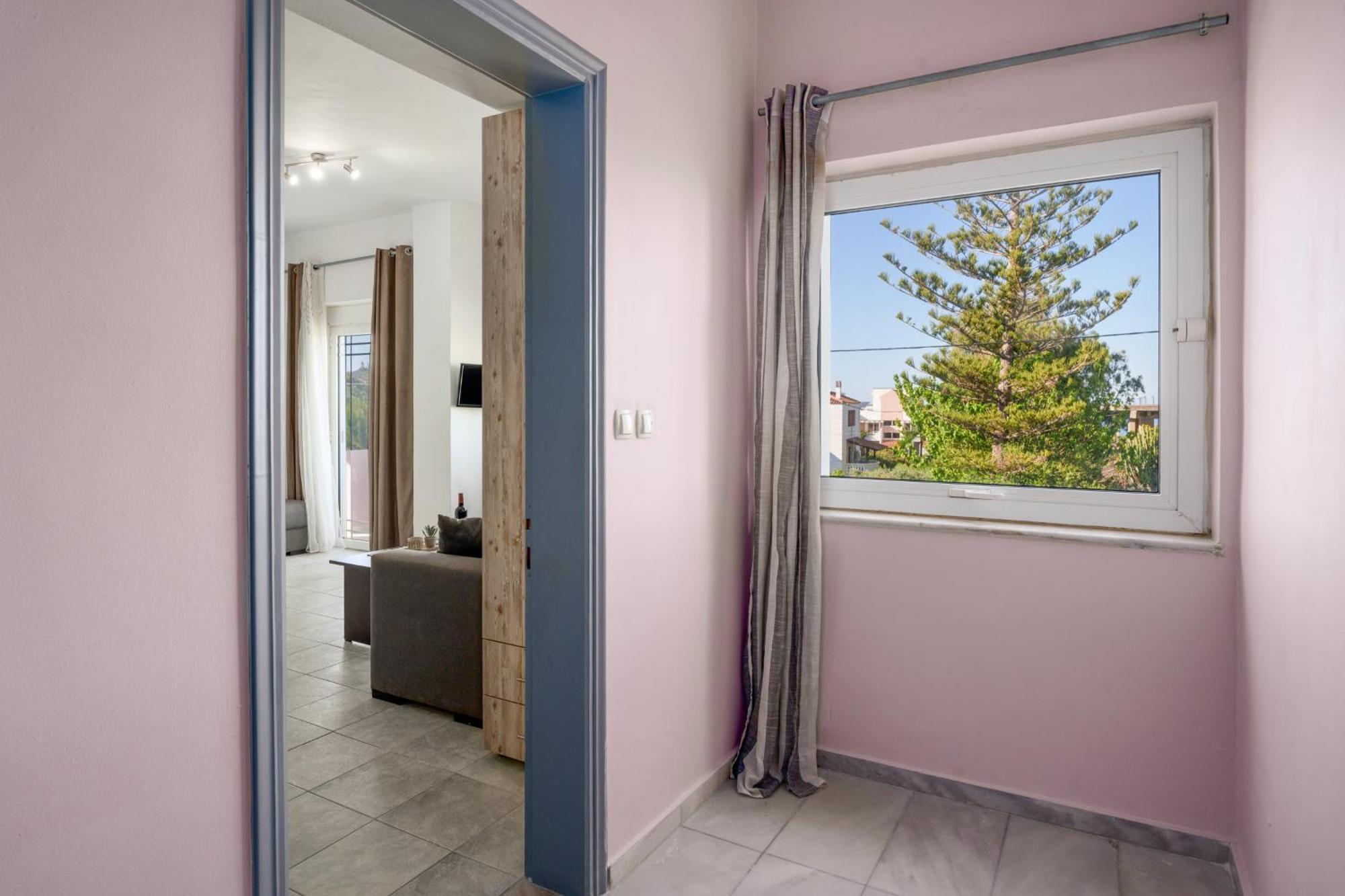 Nikos Apartments Agia Marina  Екстер'єр фото