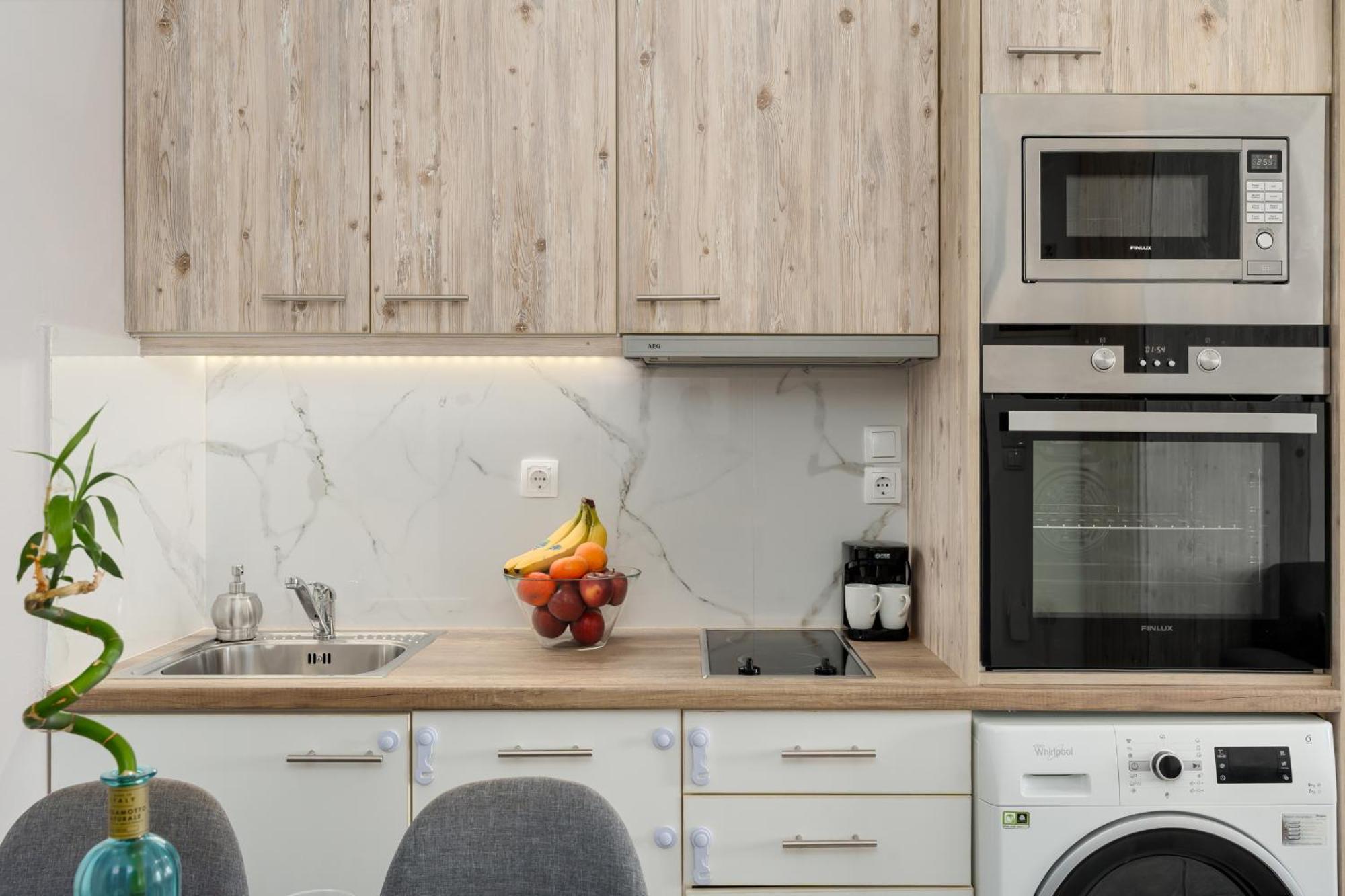 Nikos Apartments Agia Marina  Екстер'єр фото