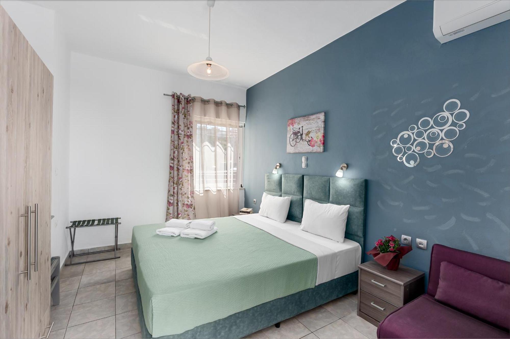 Nikos Apartments Agia Marina  Екстер'єр фото