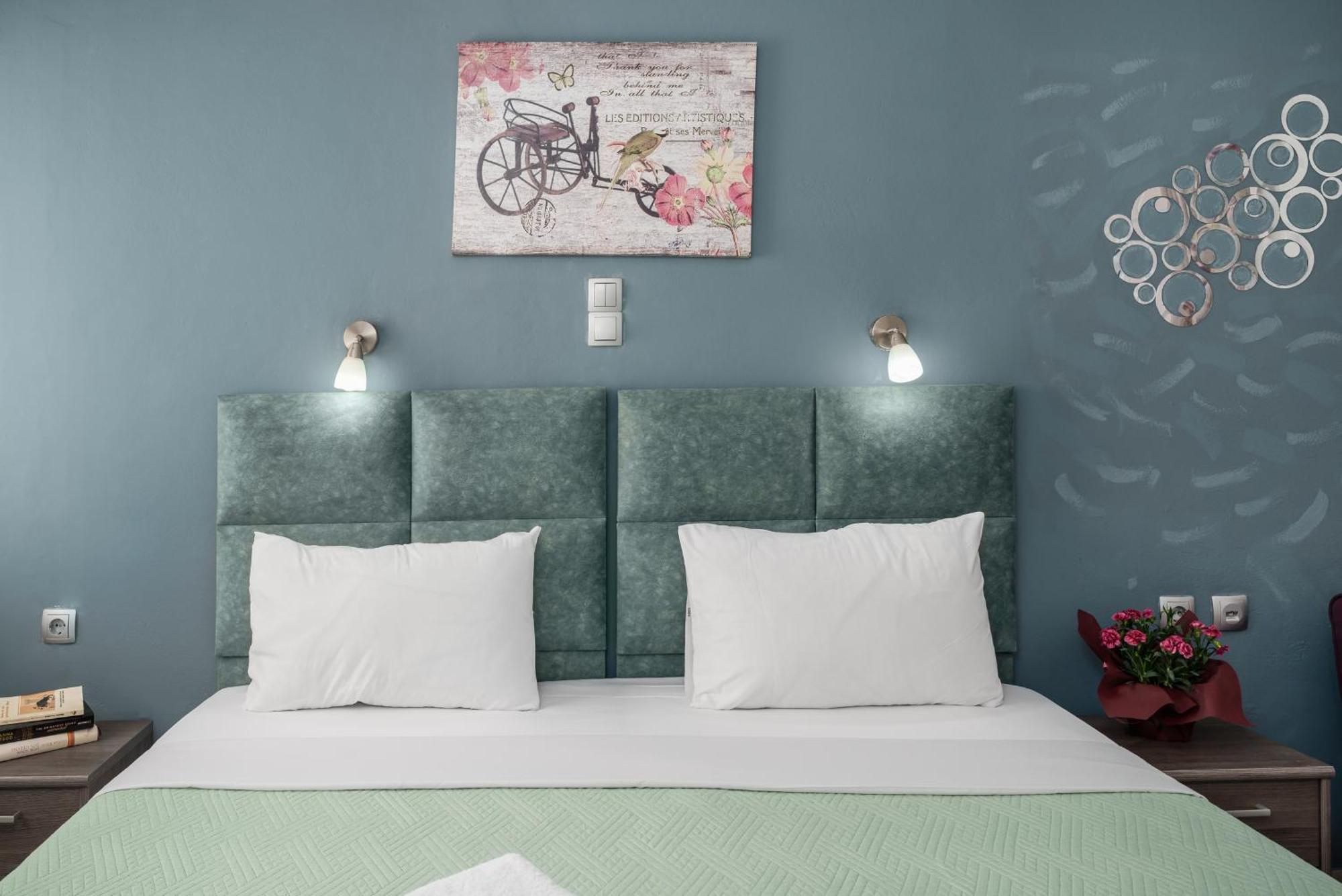 Nikos Apartments Agia Marina  Екстер'єр фото